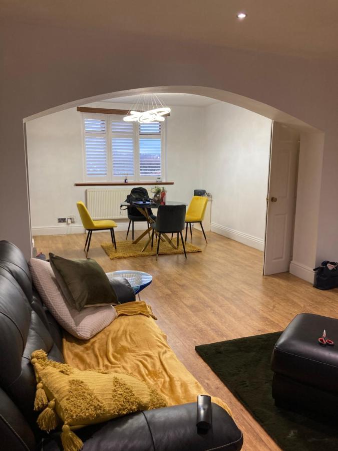 Green Villa Hickleton Екстер'єр фото